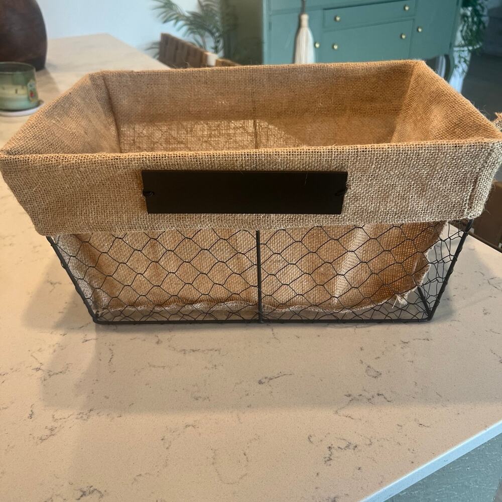 Chicken wire basket with burlap liner